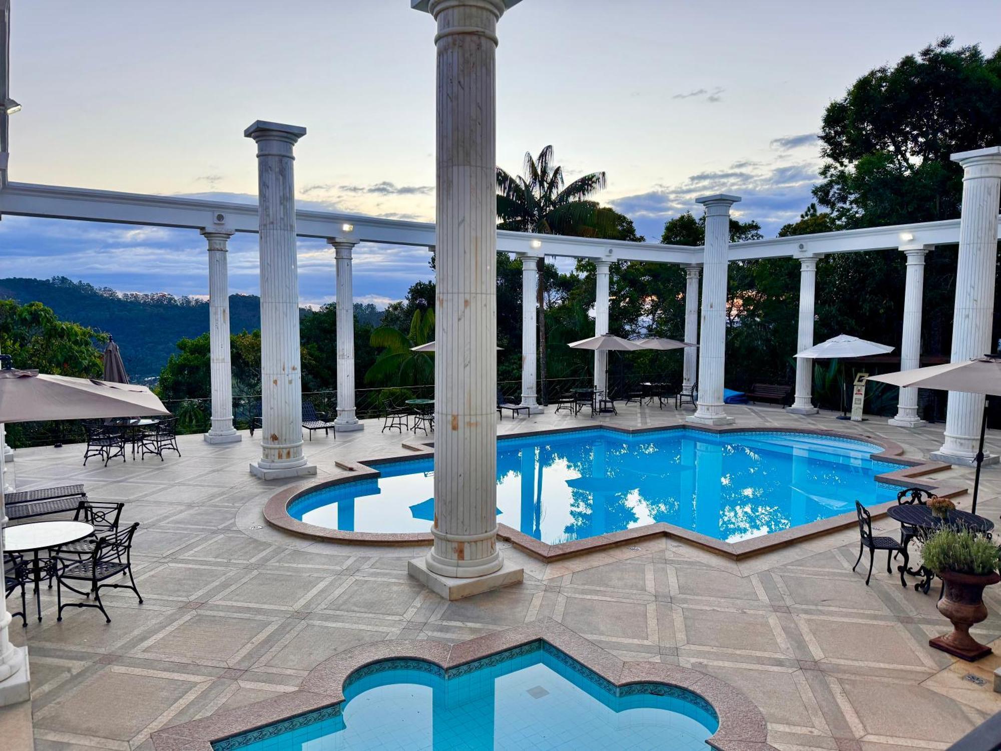 Aroso Paco Hotel Pedra Azul  Exterior foto The swimming pool at the hotel